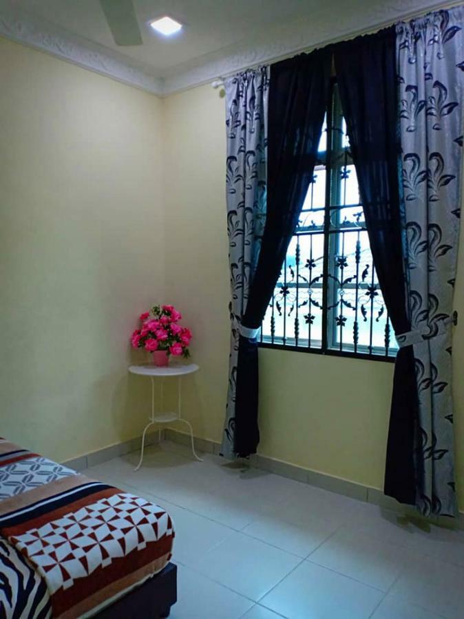 Gambang Homestay Banglomuslim Kuantan Extérieur photo